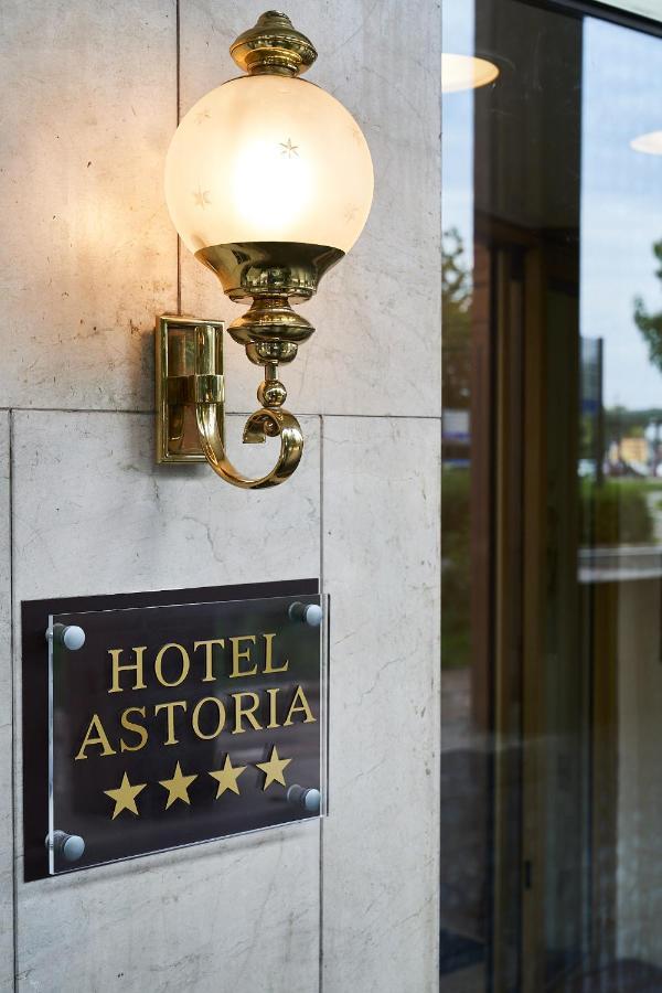 Hotel Astoria Biella Exterior photo